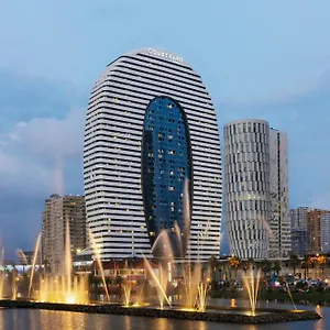 Courtyard By Marriott ***** באטומי