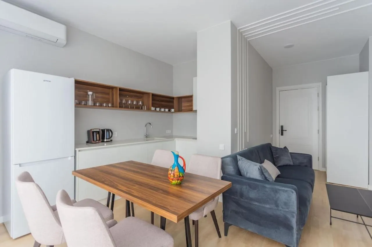 Nova Concierge Aparthotel باتومي