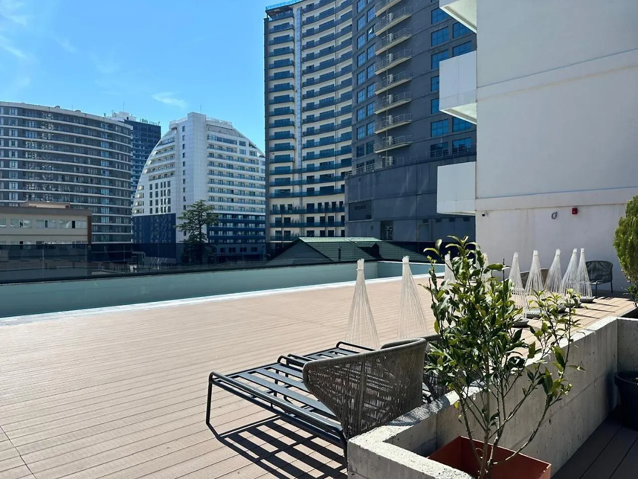 Nova Concierge Aparthotel باتومي